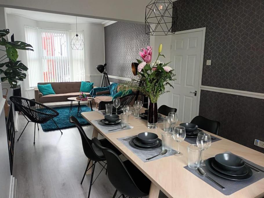 Antonio Str Liverpool 6 Beds Esterno foto