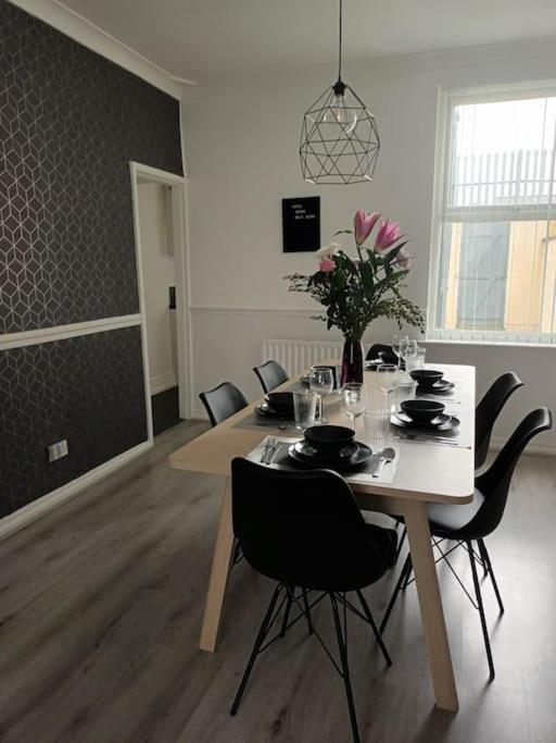Antonio Str Liverpool 6 Beds Esterno foto