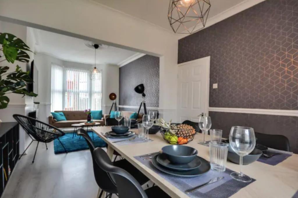 Antonio Str Liverpool 6 Beds Esterno foto