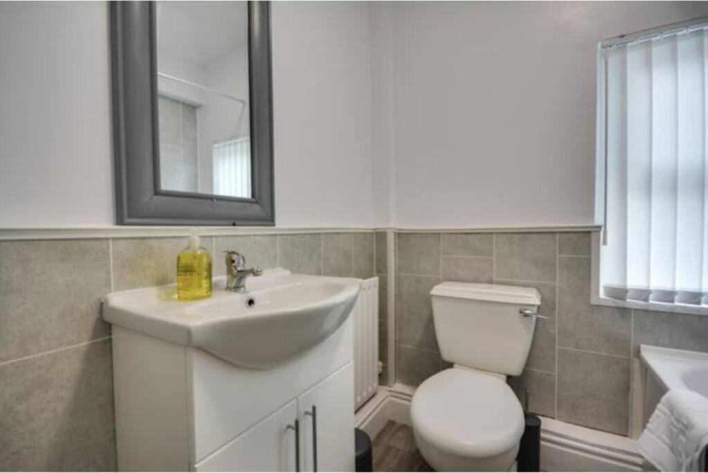 Antonio Str Liverpool 6 Beds Esterno foto